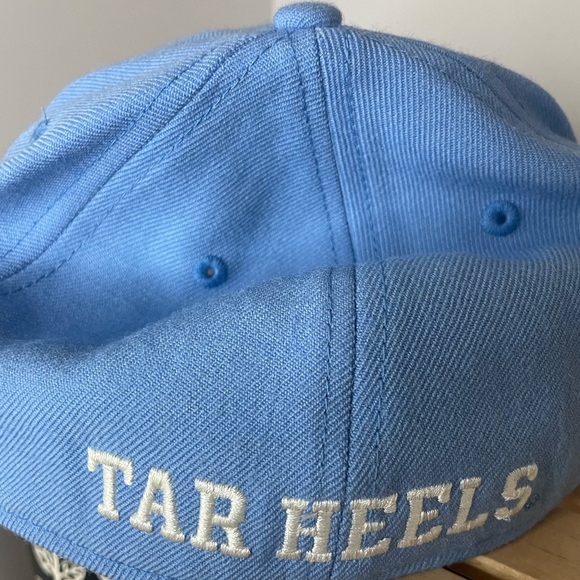 New Era Heritage series North Carolina Tar Heels fitted XL cap - Picture 4 of 5